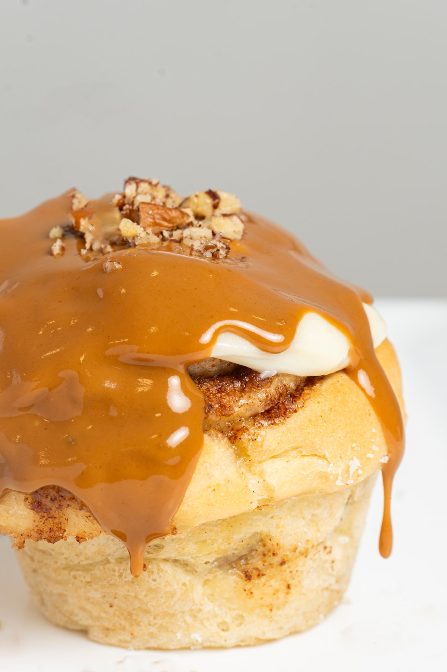 Cinnamon roll glaseado crema biscoff